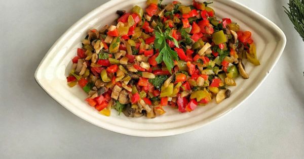Mantarlı Biberli Salata