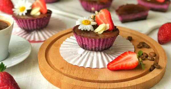 Çikolatalı Mor Havuçlu Mini Cheesecake