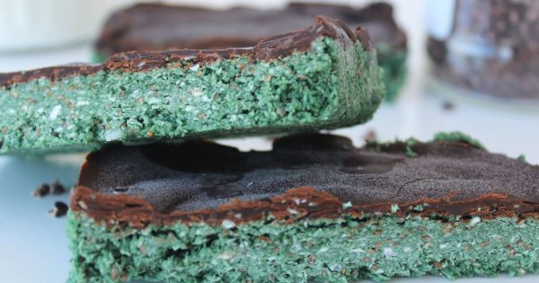 Spirulinalı Pişmeyen Kurabiye