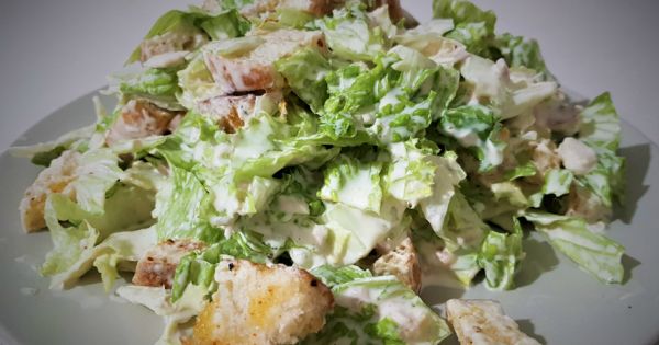 Değişik Sezar Salatası