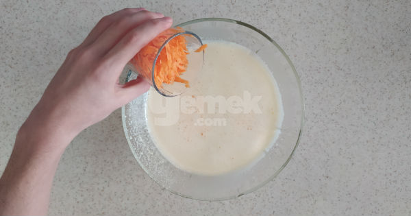 havuclu-tarcinli-kek-adim-3