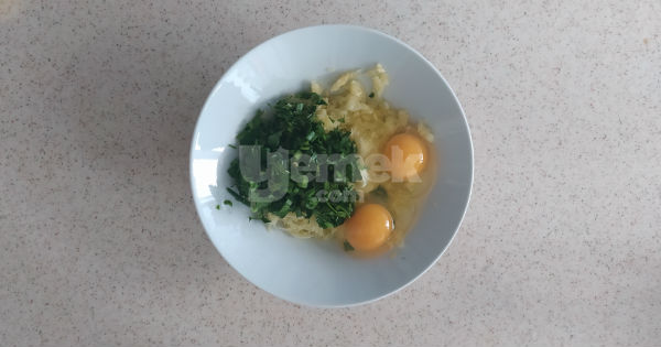 kabak-icli-omlet-tarifi-adim-3