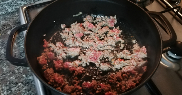 kiymali-nohut-yemegi-asama-2
