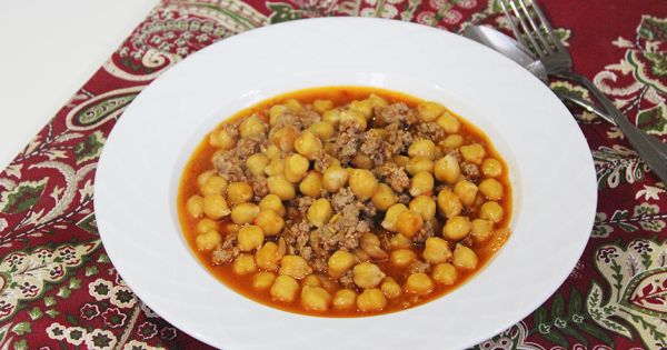 Kıymalı Nohut Yemeği