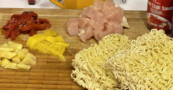 tavuklu-noodle-asama1