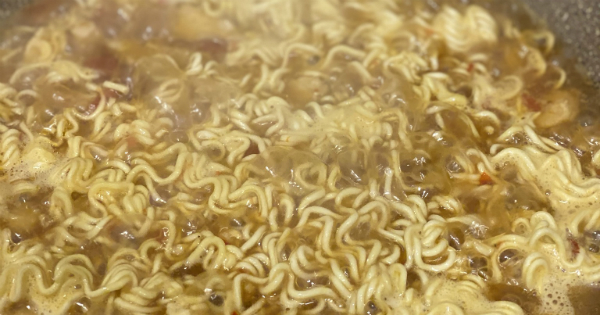 tavuklu-noodle-asamasi2