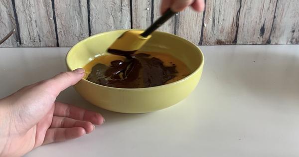az-malzemeli-yas-pasta-adim-2