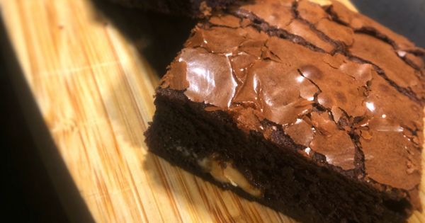 Beyaz Çikolata Parçalı Brownie Tarifi, Nasıl Yapılır?