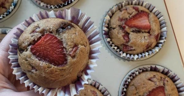 Çilekli Muzlu Fit Muffin Tarifi, Nasıl Yapılır?