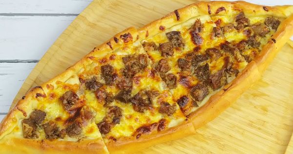 Kavurmalı Kaşarlı Pide
