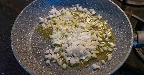 bolonez-soslu-makarna-asama-1