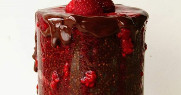 Frambuaz Soslu Chia Puding