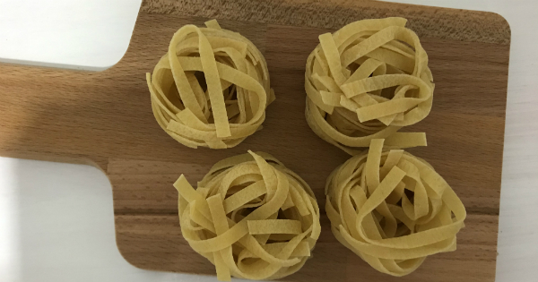 kiymali-mozzarellali-tagliatelle-asama