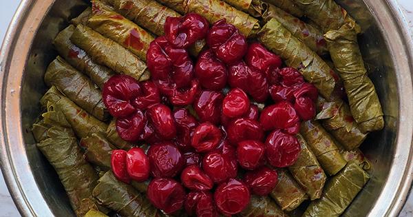 visneli-yaprak-sarma-tarifi-adim2