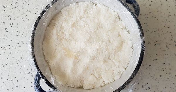 4-malzemeli-sekersiz-pasta-adim-4