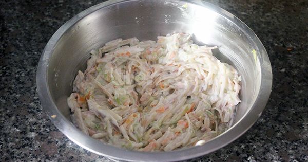 yogurtlu-eriste-salatasi-asama-6