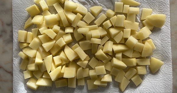 bol-baharatli-firinda-patates-adim-1