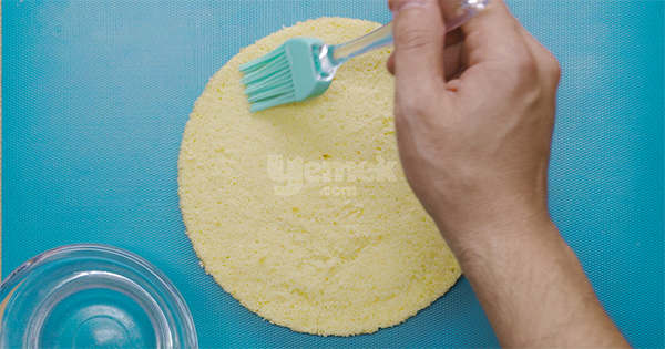 kremali-cilekli-pasta-adim-10