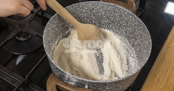 bademli-karamelli-muhallebi-asama-2