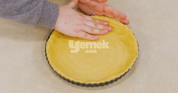 elmali-turta-asama8-yemekcom