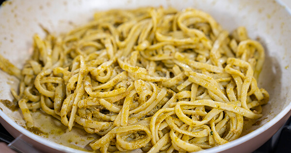 pesto-soslu-makarna-asama5-yemekcom