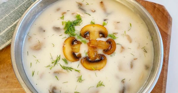Sütlü Mantar Çorbası