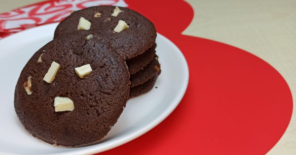 Çikolata Parçacıklı Kakaolu Kurabiye Tarifi, Nasıl Yapılır?