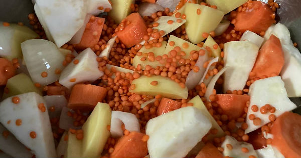 kerevizli-mercimek-corbasi-adim-1