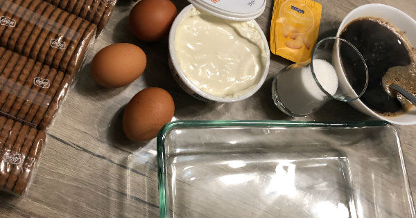 tarcinli-karamel-biskuvili-tiramisu-adim-1