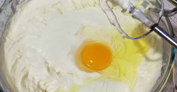 elmali-ve-tarcinli-cheesecake-adim-3