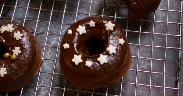 Rafine Şekersiz Çikolata Soslu Donut