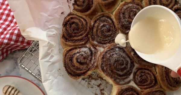 Tarçınlı Rulo Çörek