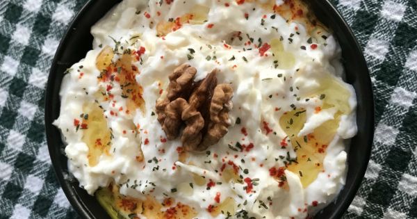 Yoğurtlu Kereviz Salatası