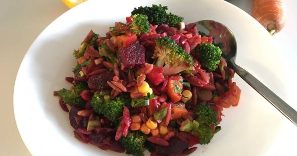 Arpa Şehriyeli Kış Salatası