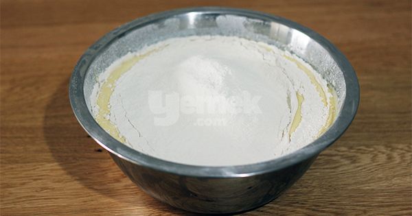 borcamda-susamli-kek-asama-4