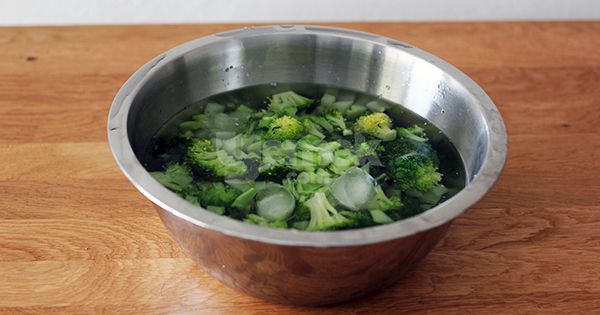havuclu-brokoli-salata-3