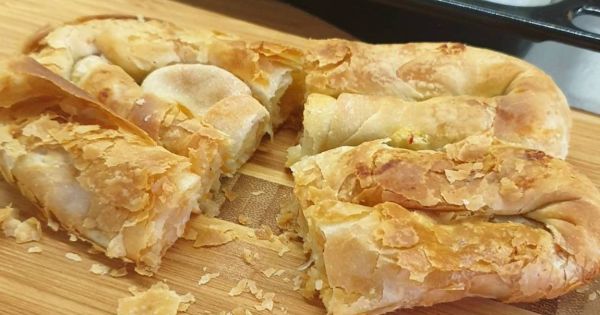 Oklavasız El Açması Börek