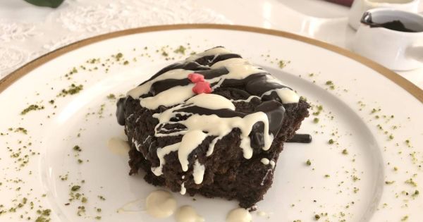 Brownie Tadında Kakaolu Islak Kek