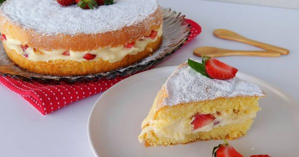 Çilekli Yumuşak Pasta Tarifi, Nasıl Yapılır? -Yemek.com - Yemek.com