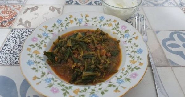 Kıymalı Ispanak Kökü Yemeği
