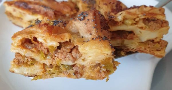 Kıymalı Pırasalı Börek