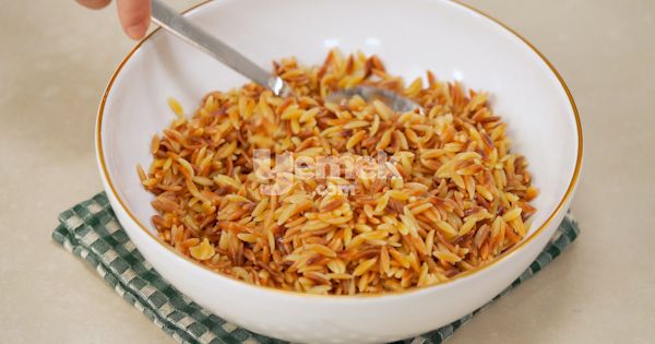 sehriye-salatasi-asama3-yemekcom