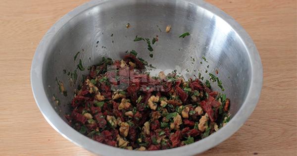 cevizli-kuru-domates-mezesi-4