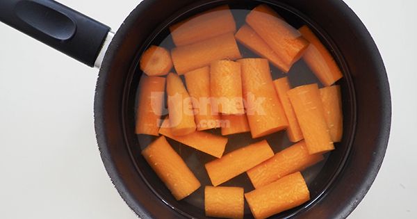 havuc-soslu-spagetti