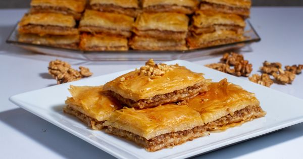 Hazır Yufkadan Baklava