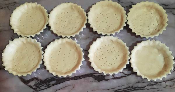kahvaltilik-milfoyden-tart-pizza-adim-1
