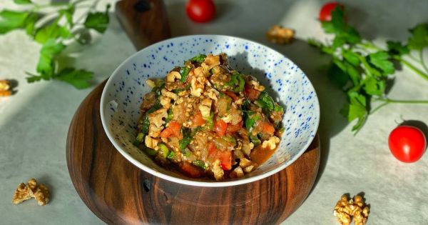 Közlenmiş Patlıcan Salatası