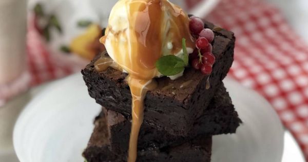 Süt Reçelli Brownie