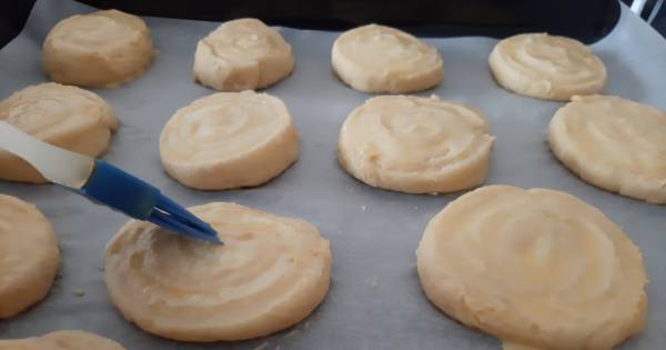 custard-bread-roll-adim-7