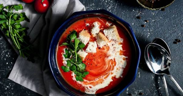 Pratik Domates Çorbası